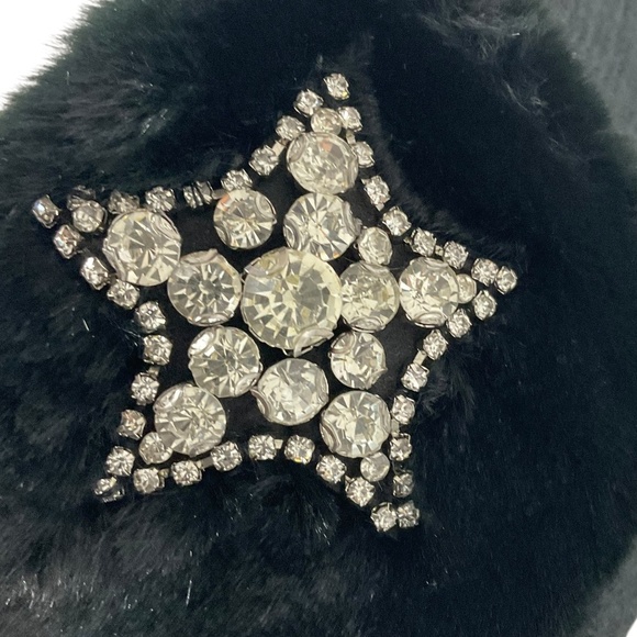 Jocelyn Faux Fur Texty Time Mittens Black OS Rhinestone Star NWT luxury mittens - Picture 3 of 8
